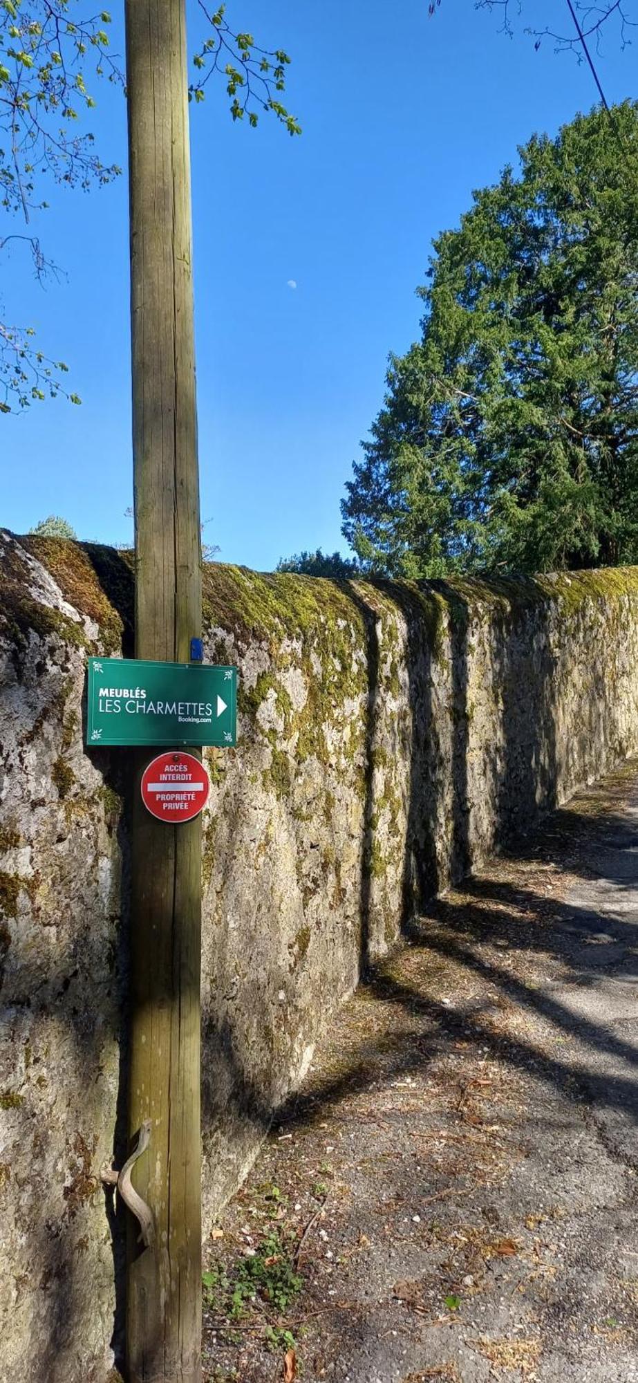 Meubles Les Charmettes Daire Chambéry Dış mekan fotoğraf